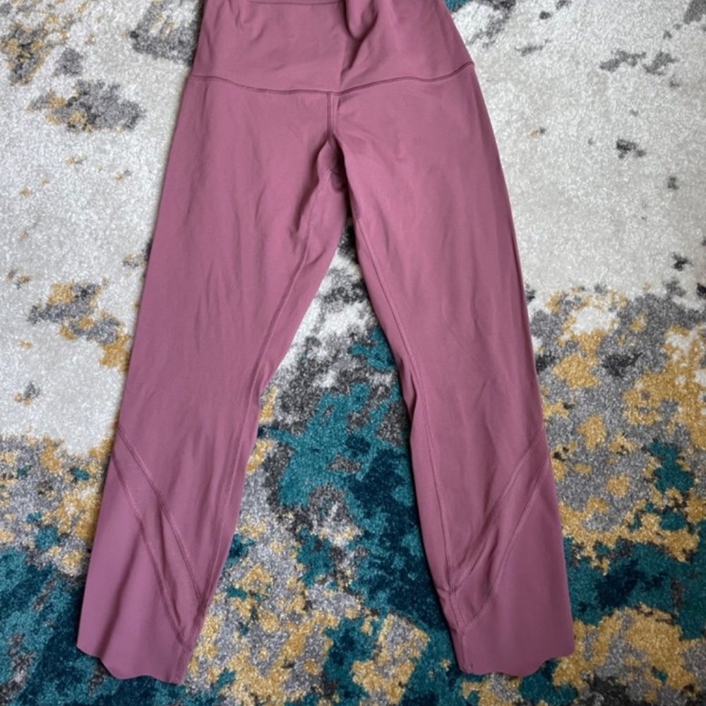 Lululemon Mesh Panel Mauve Pink Cropped Legging with Scallop Edges